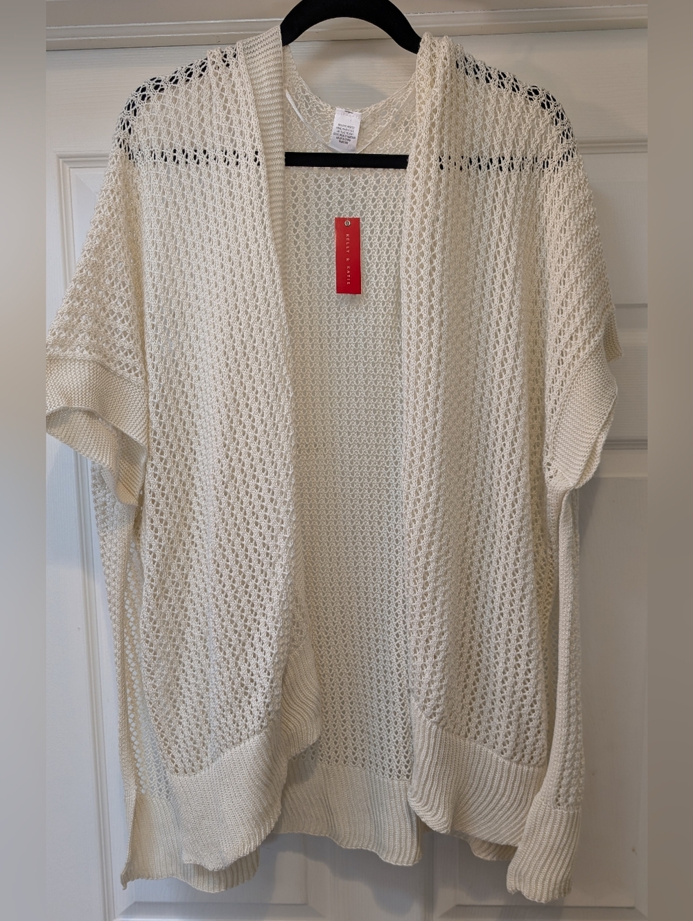 NEW! Kelly & Katie Women's OSFM Cream Colored Knit Sweater Style Shall Wrap NWT!